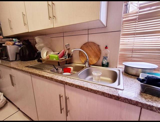 2 BEDROOM PROPERTY TO RENT IN MEREBANK